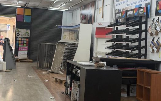 Alquiler de local en Ronda de Sant Antoni, 49