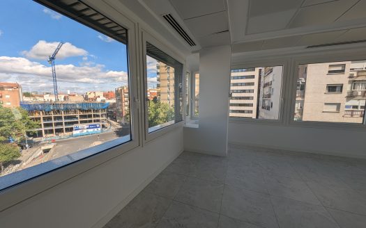 Alquiler de oficina privada en Calle de Orense